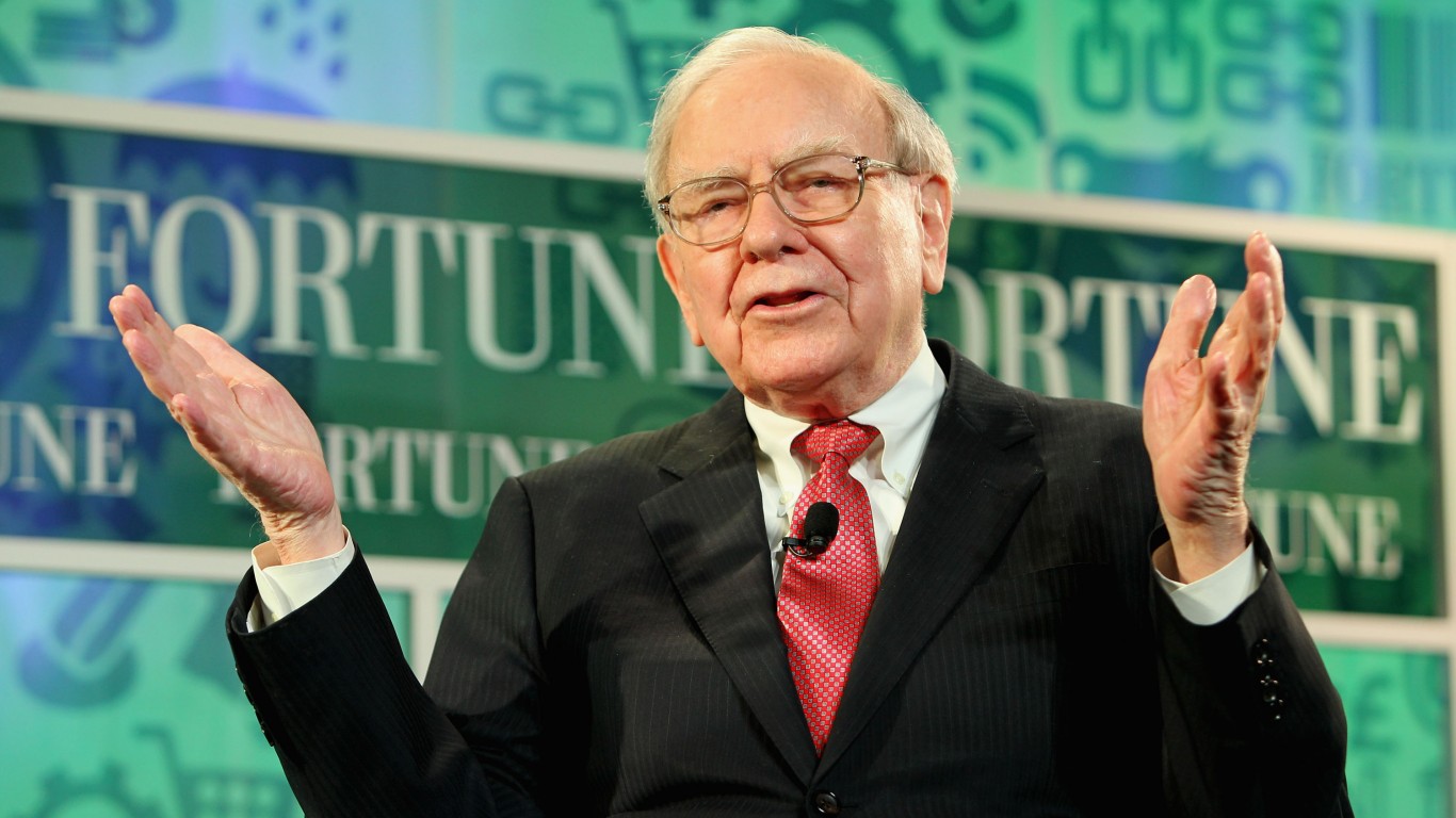 Warren Buffett has over $140b in these 3 Stocks