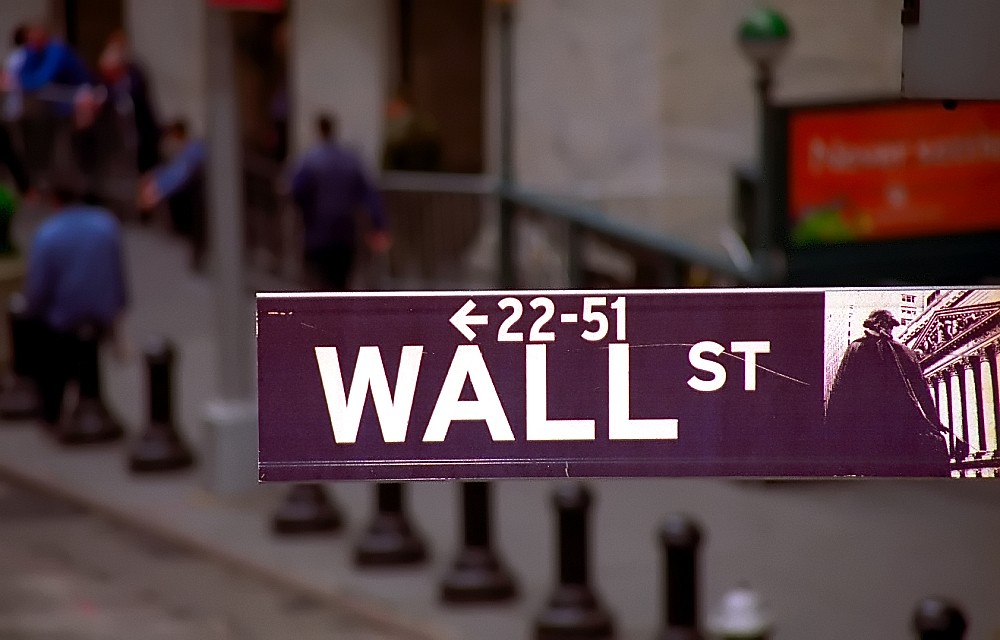 How Carl Icahn Invests