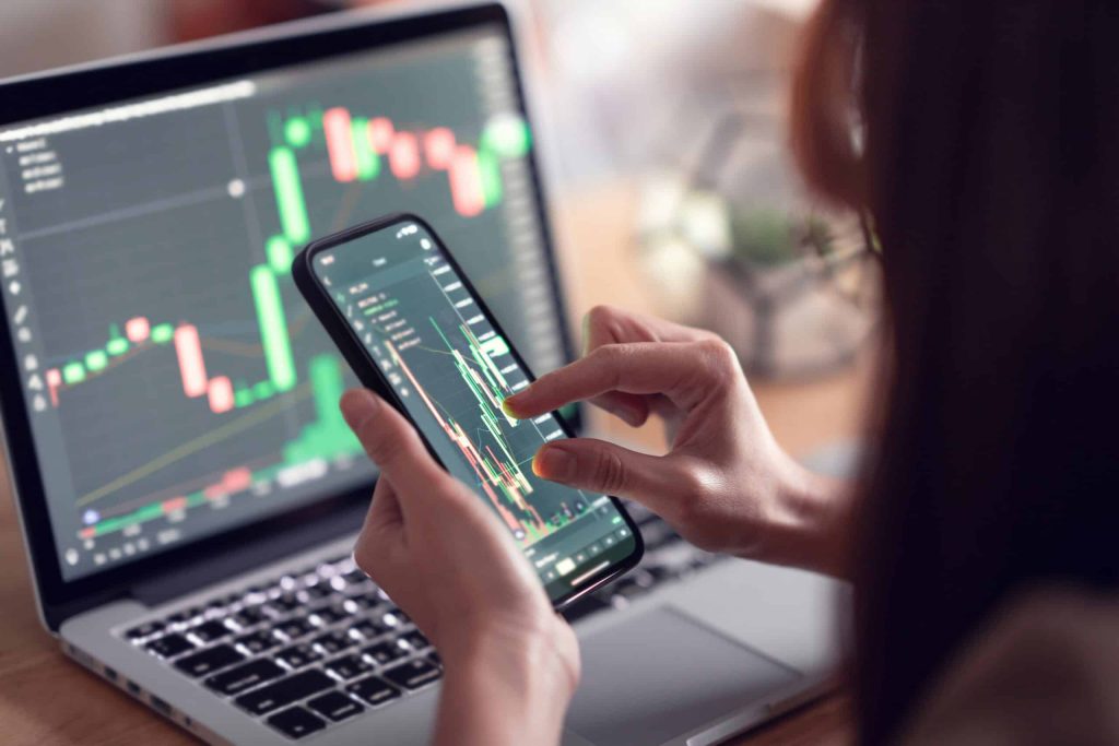 best podcasts about cryptocurrency