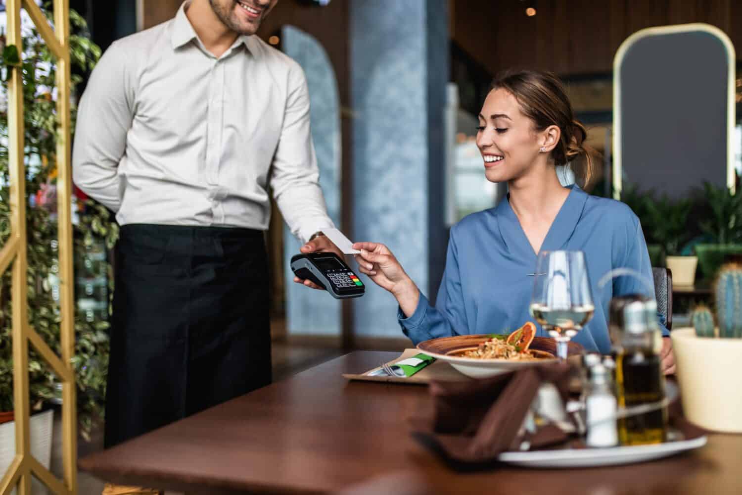 Clark Howard Says Percentage Tipping Still Makes Sense
